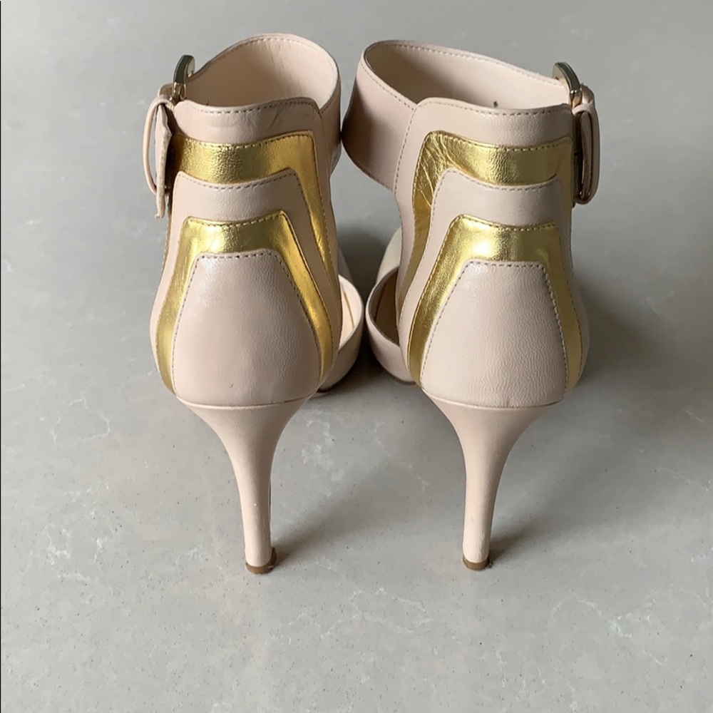 Nine West Heels to Die For!  Sz 7.5 Gold & Buckle